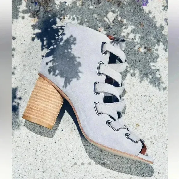 Anthropologie Jeffrey Campbell Salazar shooties boots heels gray suede 37 7
