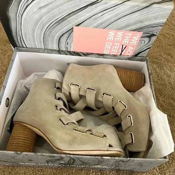 Anthropologie Jeffrey Campbell Salazar shooties boots heels gray suede 37 7