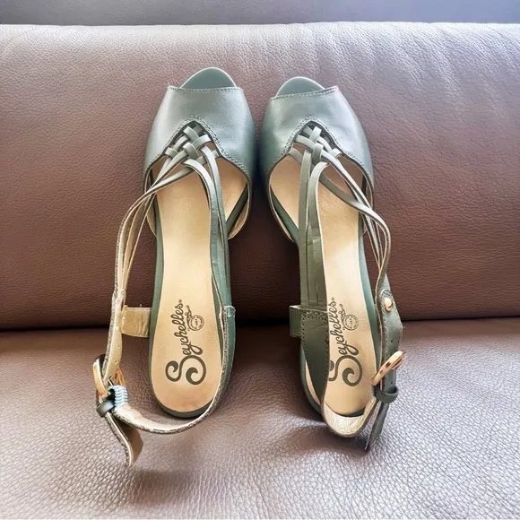 Anthropologie Seychelles leather heel sandals
