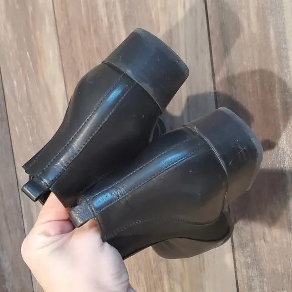 Aquatalia ankle leather boots heels shoes