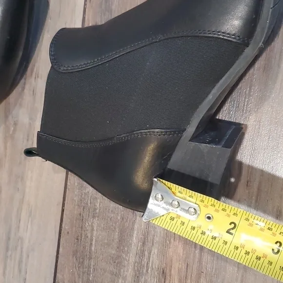 Aquatalia ankle leather boots heels shoes