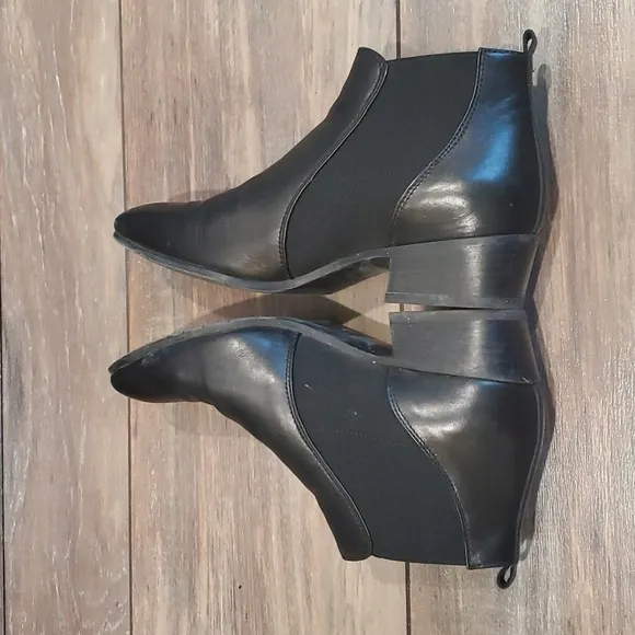 Aquatalia ankle leather boots heels shoes