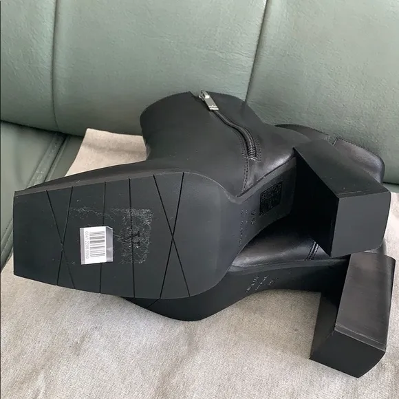 Aquatalia Emilee Leather Weatherproof Bootie