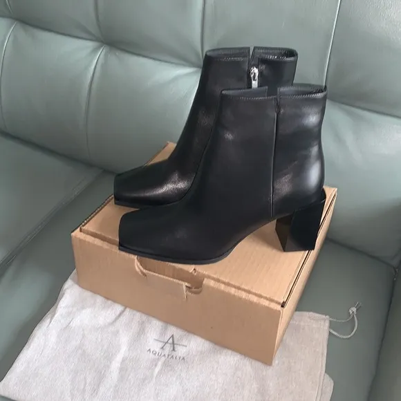 Aquatalia Emilee Leather Weatherproof Bootie