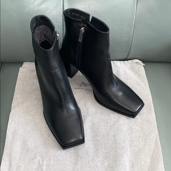 Aquatalia Emilee Leather Weatherproof Bootie