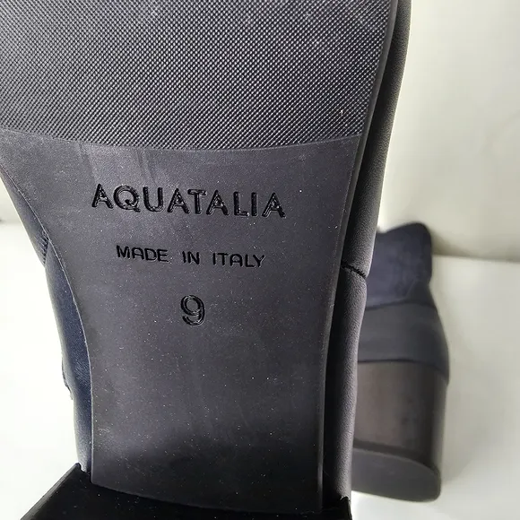 Aquatalia Navy Blue And Denim Block Heel Ankle Boots Size 9
