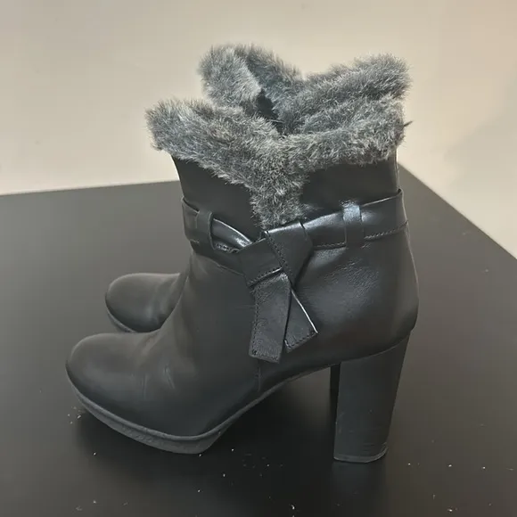 Aquatalia Russell &amp; Bromley Boots Leather Block Heel Ankle Black Mob Wife Sz 7.5