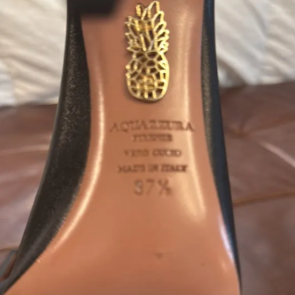 AquaZurra pumps