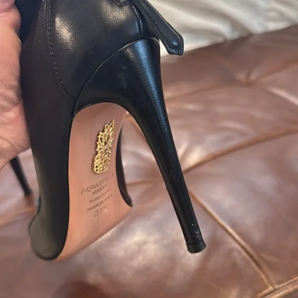 AquaZurra pumps
