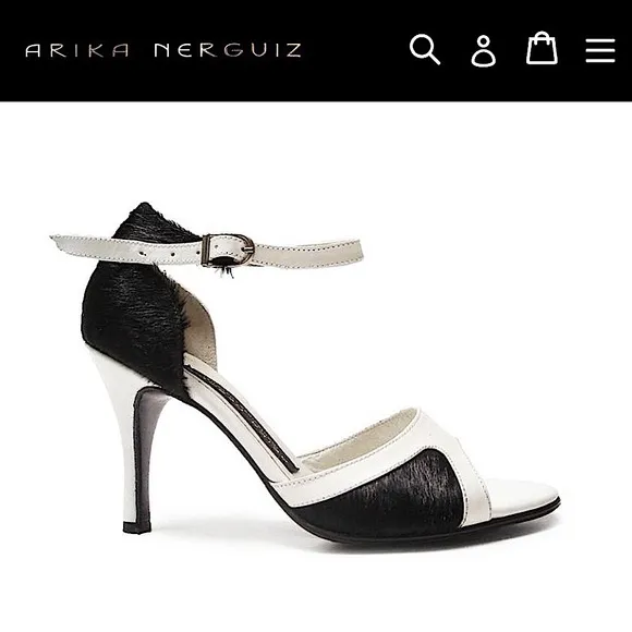 Arika Nerguiz • Noche y Dia Leather Sandals