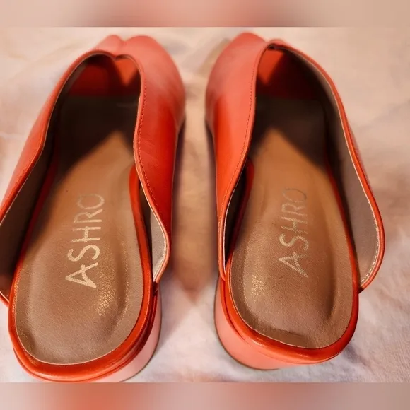 Ashro orange slides NWOT chunk heel sz 8W these a beautiful shoes