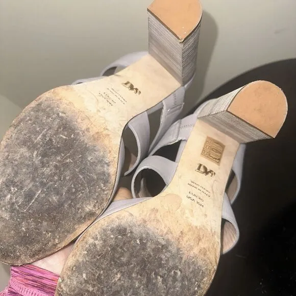 Authentic Diane Von Furstenberg Pumice Leather Wood Heel Mule Size 40/10 EUC