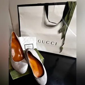 Authentic Gucci Betty Fawn Suede Platform Heels wGucci Duster Bag,Box&amp;Shopper