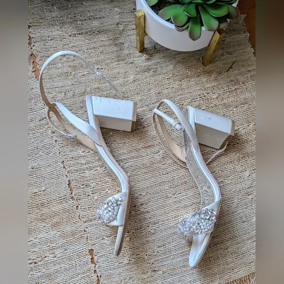 Badgley Mischka • Clara Embellished Block Heel Sandals EUC