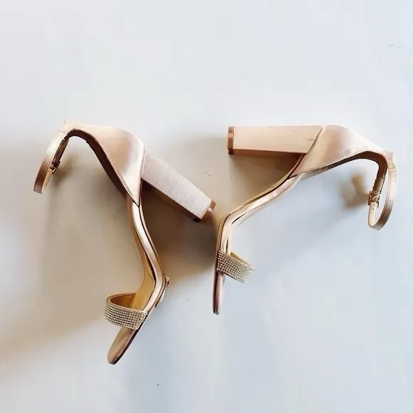 Badgley Mischka Embelished Block Heel Sandals Shoes Rose