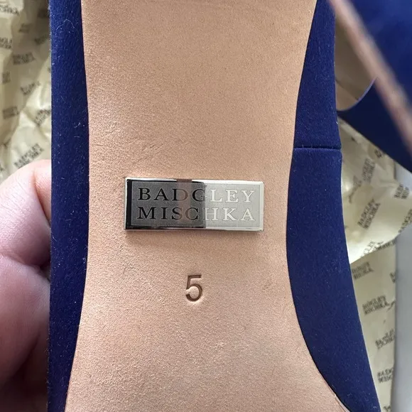 BADGLEY MISCHKA GORGEOUS Navy Heels