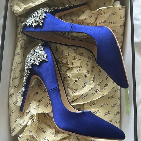 BADGLEY MISCHKA GORGEOUS Navy Heels