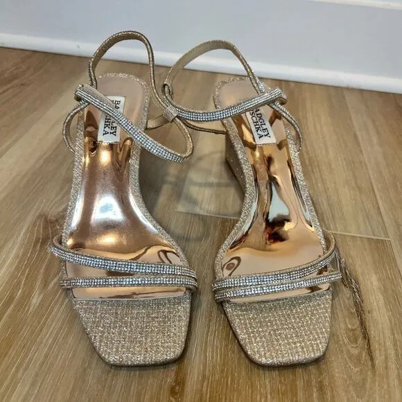 BADGLEY MISCHKA Pale Gold Unity Wedge Sandals Size 8