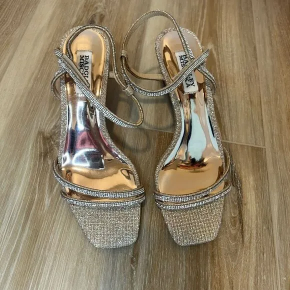 BADGLEY MISCHKA Pale Gold Unity Wedge Sandals Size 8