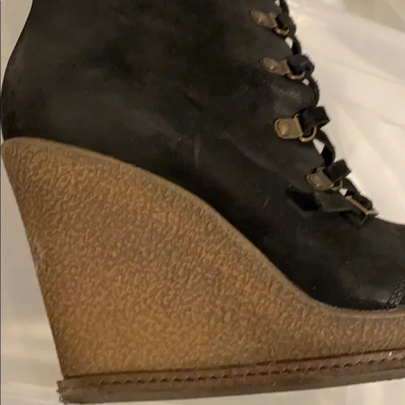 Badura black suede made with natural leather Platform shoes