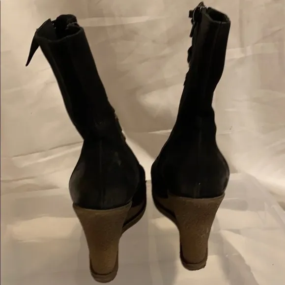 Badura black suede made with natural leather Platform shoes