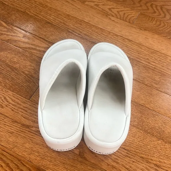 Balenciaga Slide