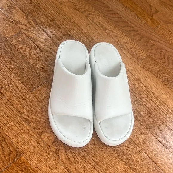 Balenciaga Slide