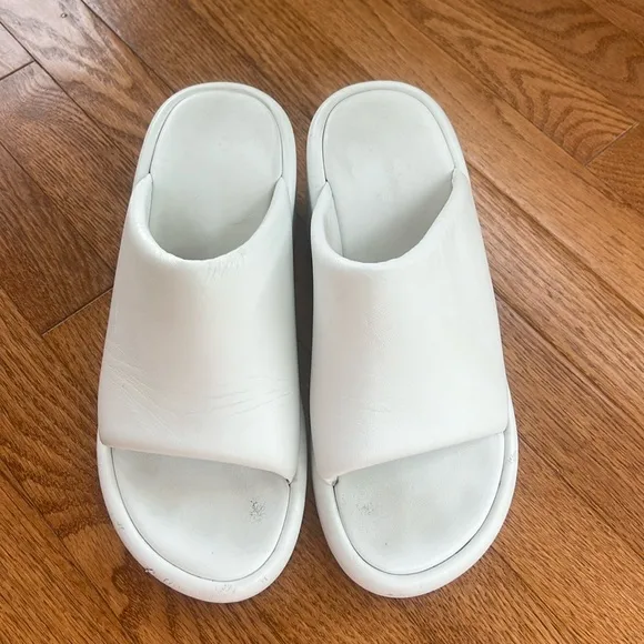 Balenciaga Slide