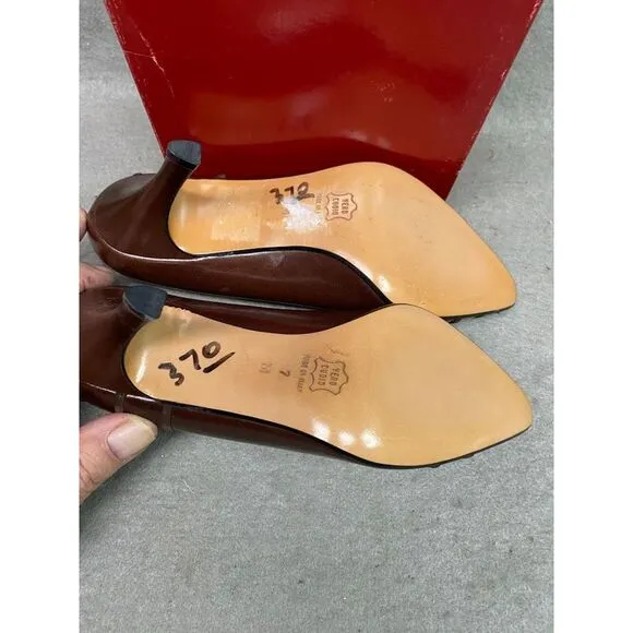 BALLY WOMEN'S 3 INCH PUMP HEEL BROWN SHOES SIZE 7M‎ ITALY NOS