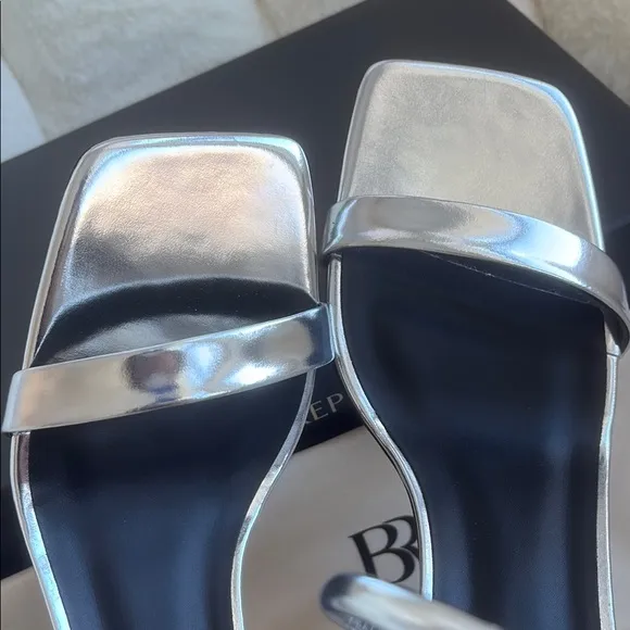 Banana Republic Silver block heel sandals 9