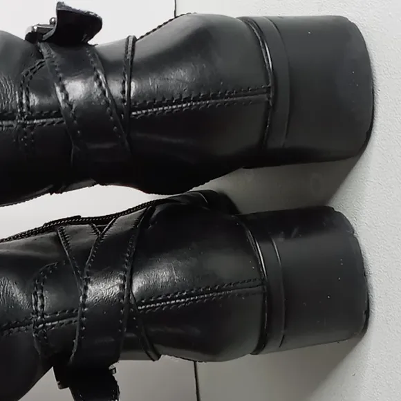 Bandolino  BD - BAYA - Tall Leather Boots w/Buckle Detail- Black - size 6M