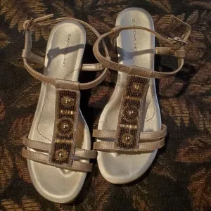 Bandolino Bohettie Gold Wedge Sandals