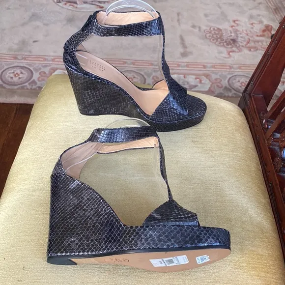 BARNEYS NY CO-OP Python snakeskin leather high heel wedge platform sandal