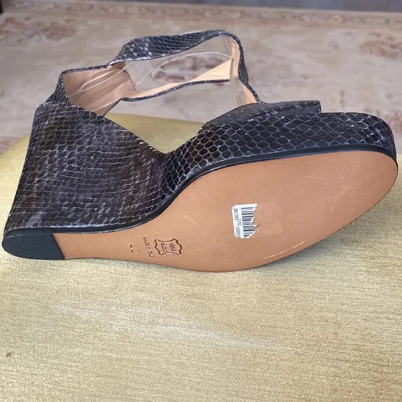 BARNEYS NY CO-OP Python snakeskin leather high heel wedge platform sandal