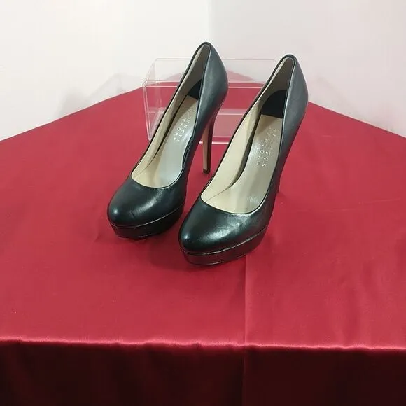 BARNEYS NEW YORK Women's SZ 8 Black Leather Stiletto Pumps Shoes .