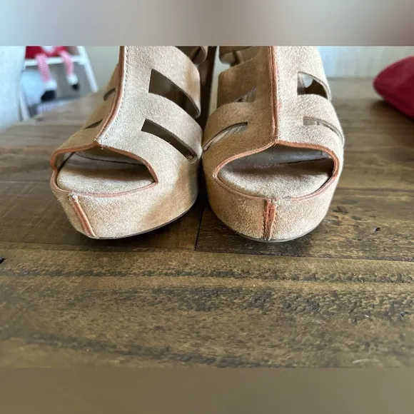 BCBGeneration Torrez Wedge Sandals - Size 8.5
