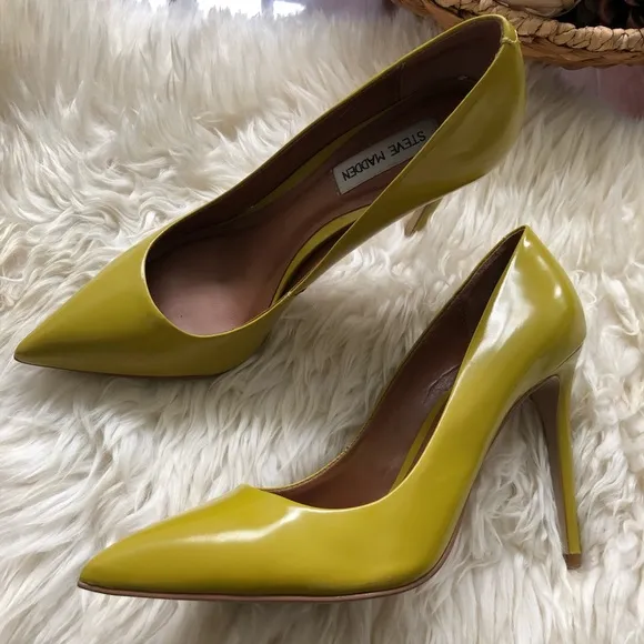 Beautiful Green Citrine Pointy Toe Leather Pumps