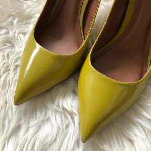 Beautiful Green Citrine Pointy Toe Leather Pumps