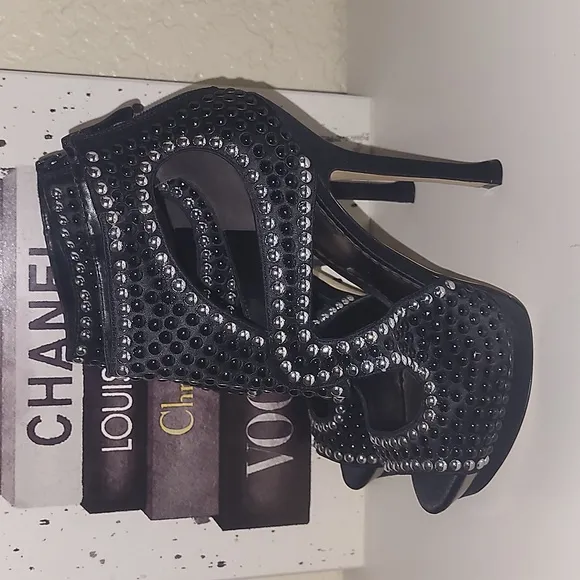 BEBE &quot;Cassandra&quot; studded cutout heel bootie sandal sz 8