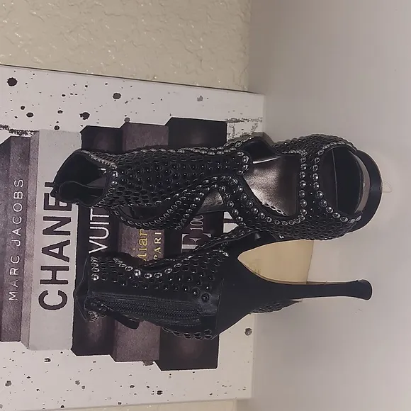 BEBE &quot;Cassandra&quot; studded cutout heel bootie sandal sz 8
