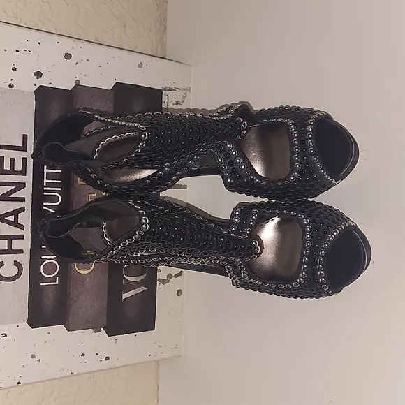 BEBE &quot;Cassandra&quot; studded cutout heel bootie sandal sz 8