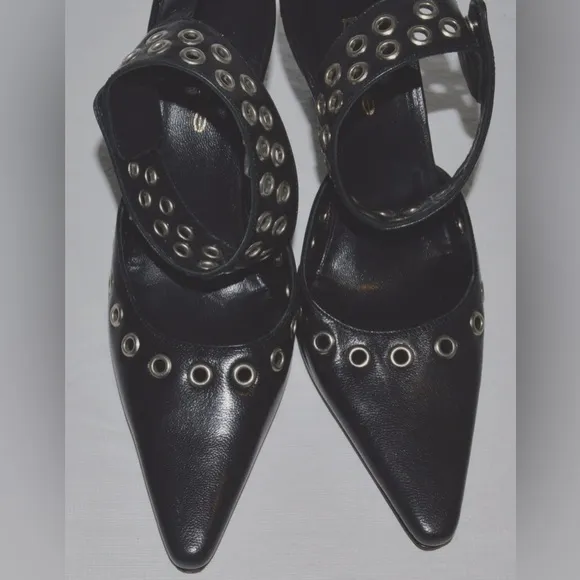 BEBE CHARLOTTE NEW SZ 5 M BLACK METAL GROMMETS LEATHER SANDALS PUMPS HEELS ITALY