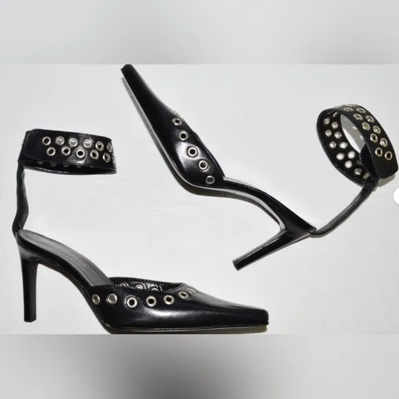 BEBE CHARLOTTE NEW SZ 5 M BLACK METAL GROMMETS LEATHER SANDALS PUMPS HEELS ITALY