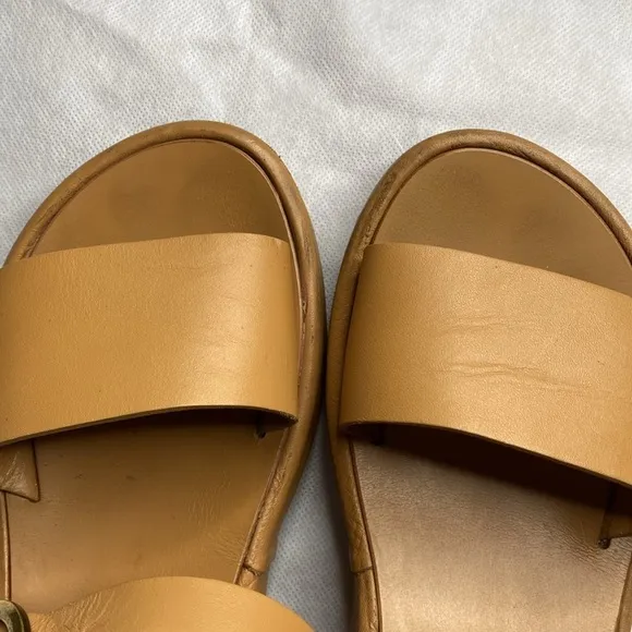 Beek Swan Platform Sandals Size 8