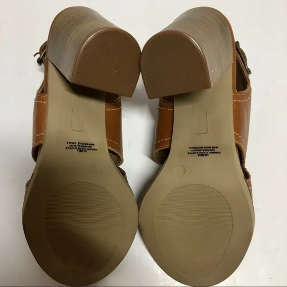 Bella Vita Viv Italy Leather Block Heel Sandals 5M
