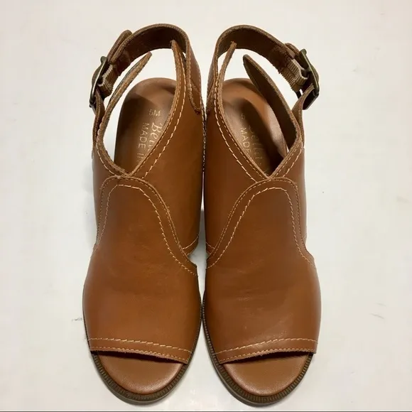 Bella Vita Viv Italy Leather Block Heel Sandals 5M
