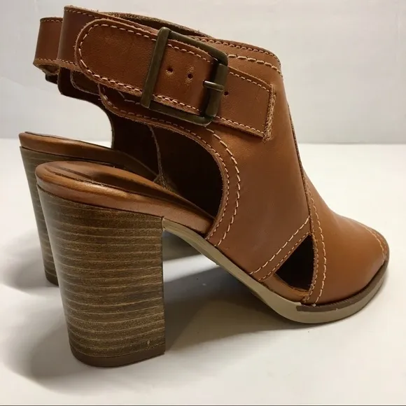 Bella Vita Viv Italy Leather Block Heel Sandals 5M