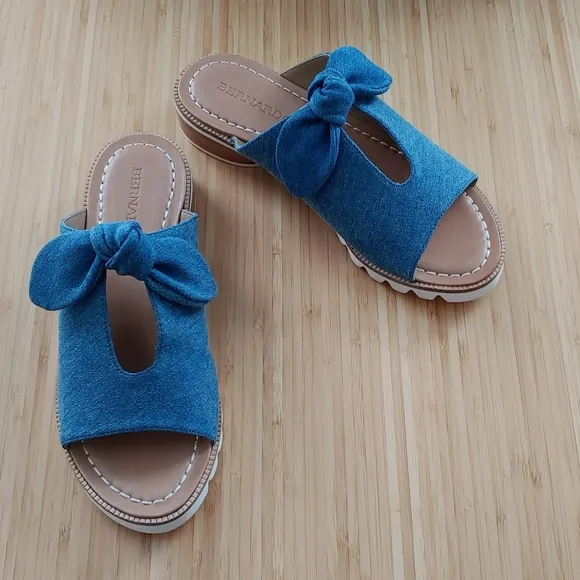 Bernardo Alice Slide Sandals
