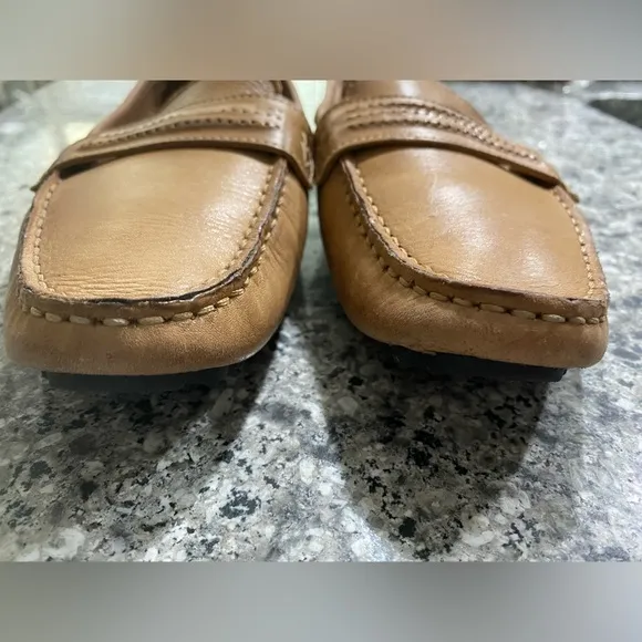 BERNARDO Brown Tan Leather Loafers size 10M