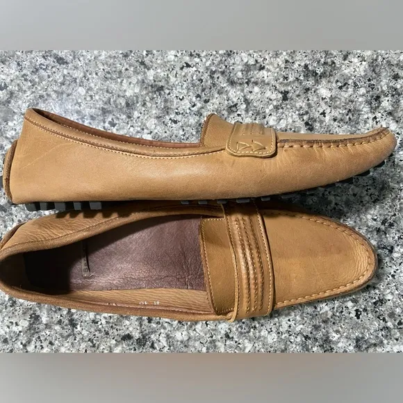 BERNARDO Brown Tan Leather Loafers size 10M